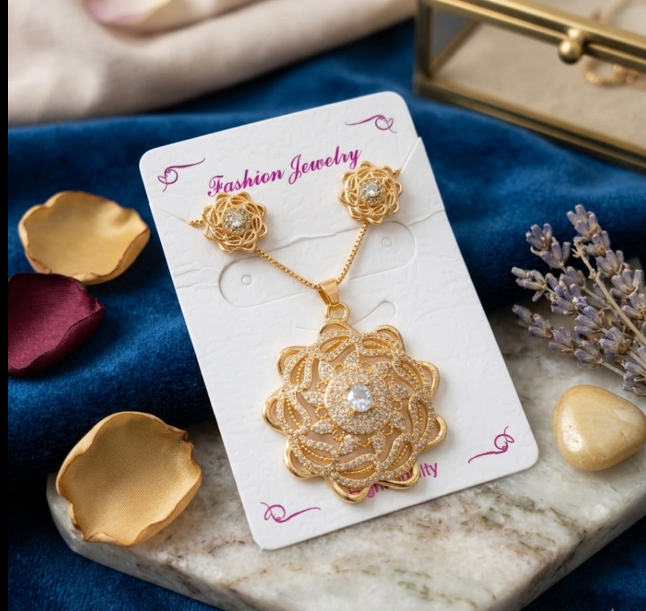 Zarkoon Locket Set