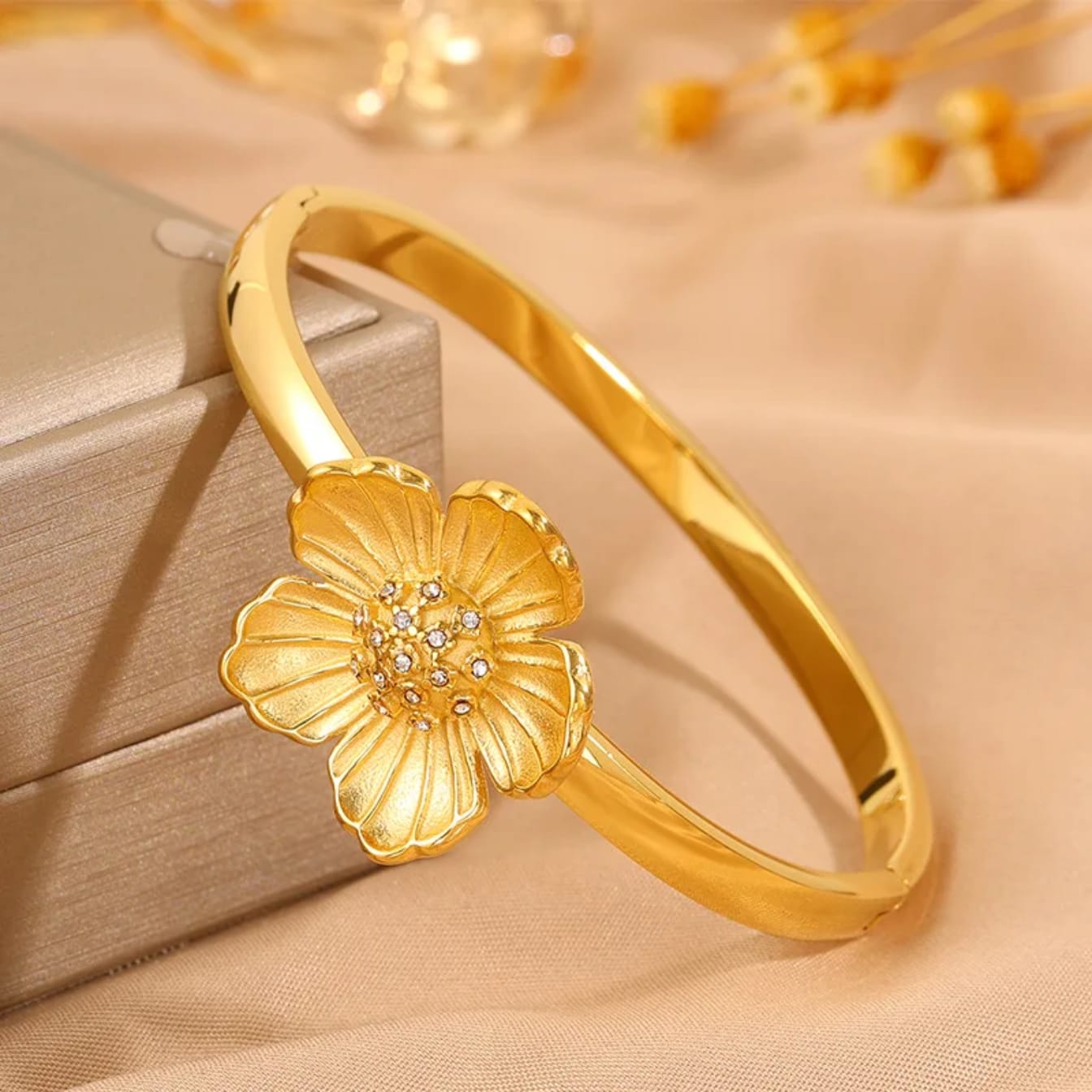 Premium floral bangle